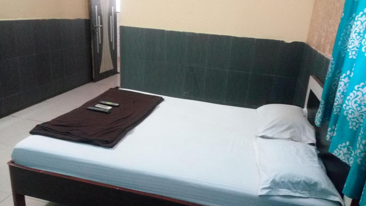 Hotel Sarang Lodge Panvel Luaran gambar