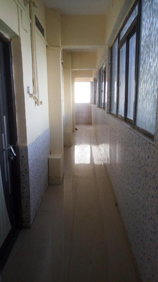 Hotel Sarang Lodge Panvel Luaran gambar
