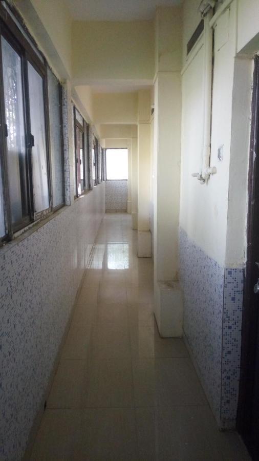 Hotel Sarang Lodge Panvel Luaran gambar