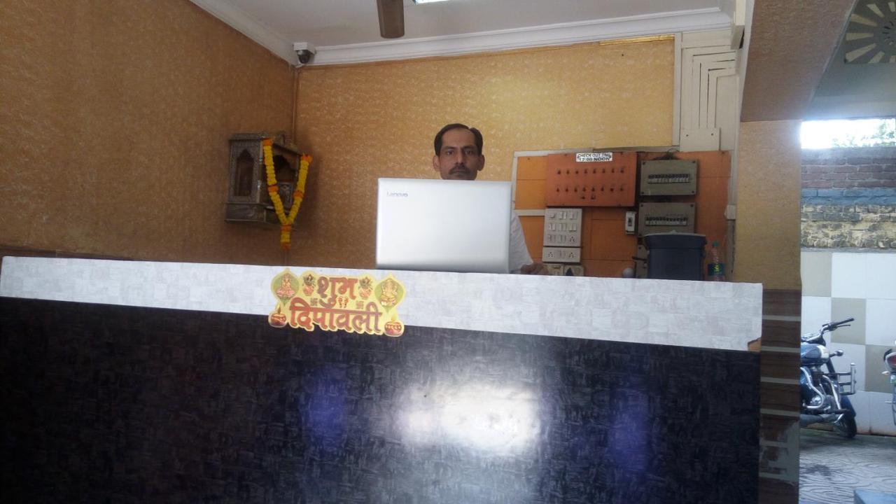 Hotel Sarang Lodge Panvel Luaran gambar