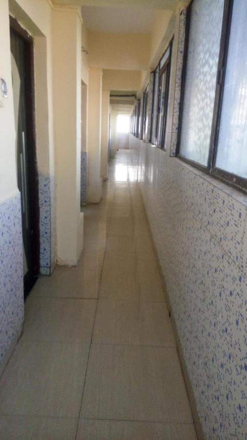 Hotel Sarang Lodge Panvel Luaran gambar